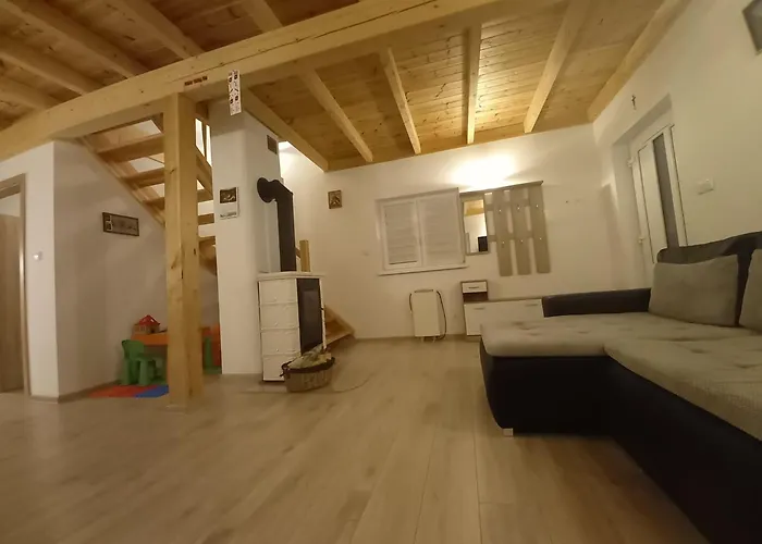 Dom Letniskowy - Kamieniczno Semesterbostad Ciemno